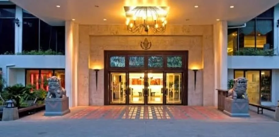 Prime 4 star hotel in Central Bangkok for sale