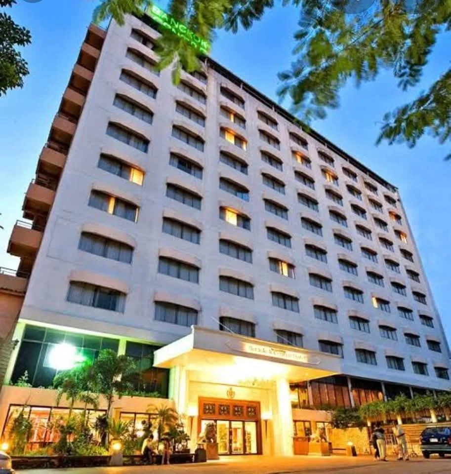Prime 4 star hotel in Central Bangkok for sale