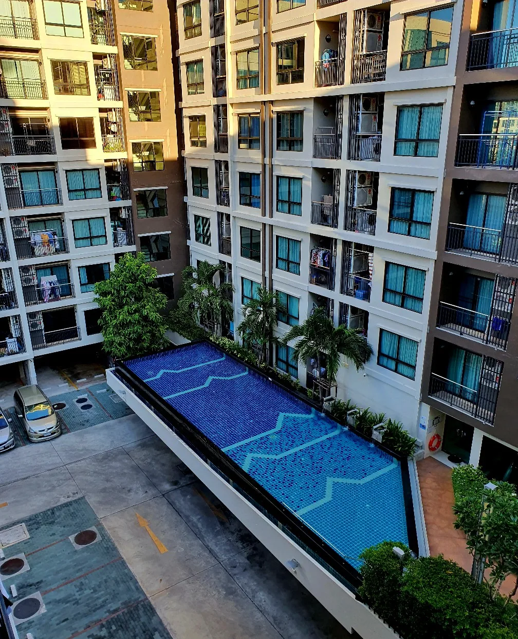 One bedroom condo near BTS Baering for rent