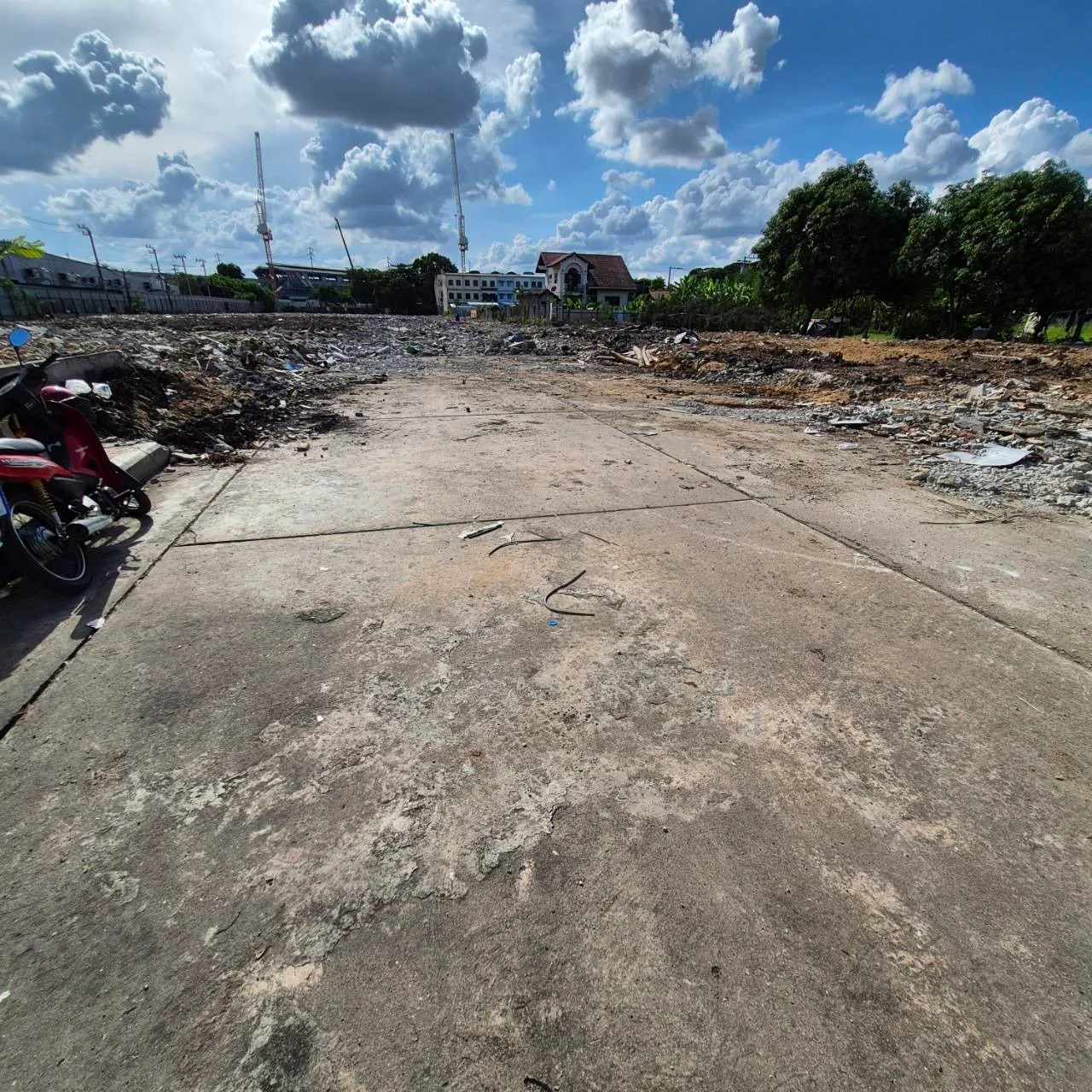 PRIME DEVELOPMENT LAND FOR SALE – Khu Bon Road, Bangkok | 500 M. from MRT